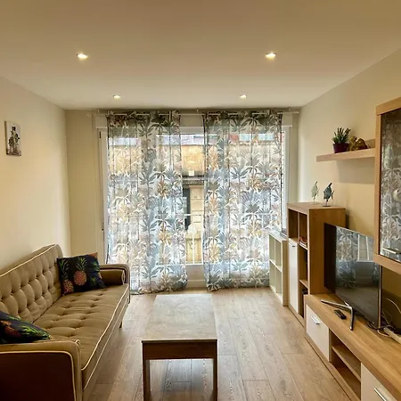 Centrico Junto A La Playa De San Lorenzo Apartman